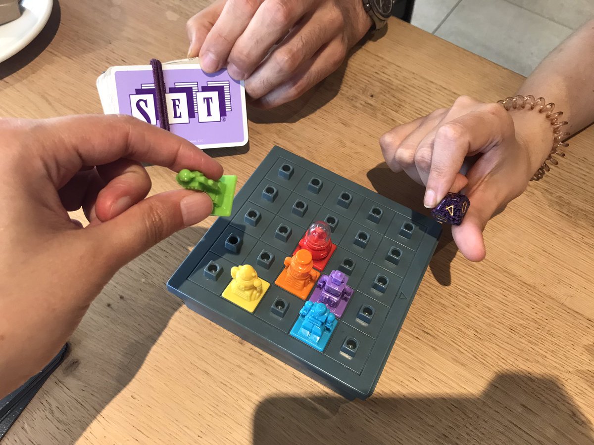 Another nice <a href="/MathsJam/">Maths Jam</a> in #Turin! This time the air conditioning beats the park! 🌳 😅 🤖 🎾 

#mathsjam #robots #tennis