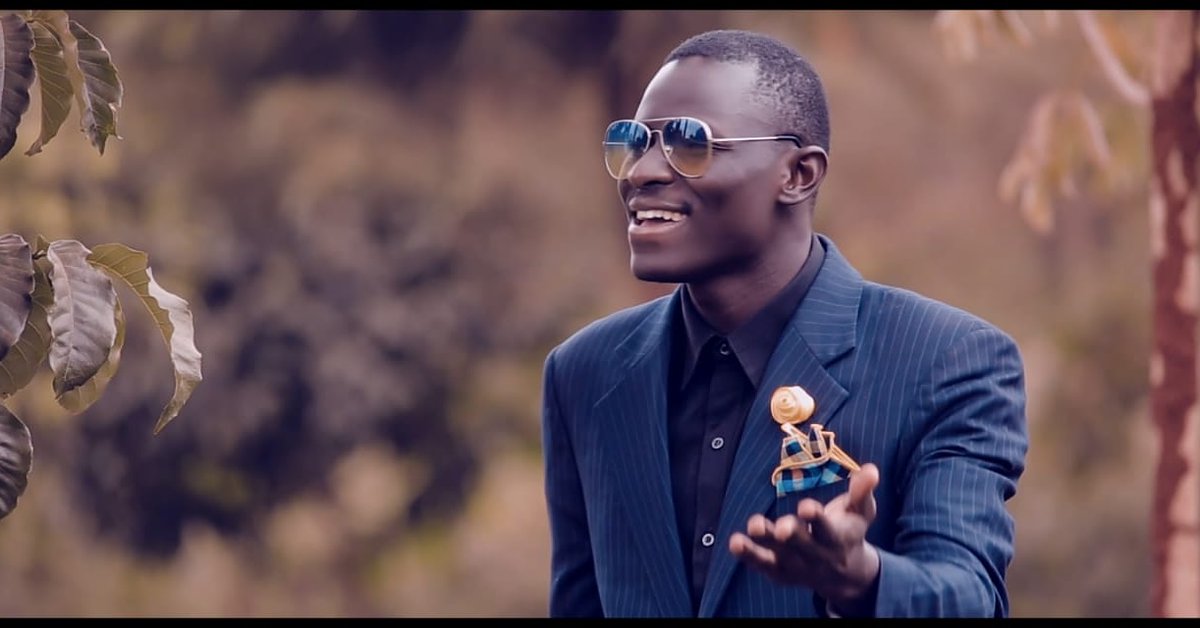 TerapellaM's tweet photo. Are you ready for this visual?? 🔥🔥✨ #vernacular #trp #nkoikainka #acapella
SUBSCRIBE ON YOUTUBE >>  https://t.co/nmQhcSvPXL https://t.co/uodhdX8rB9