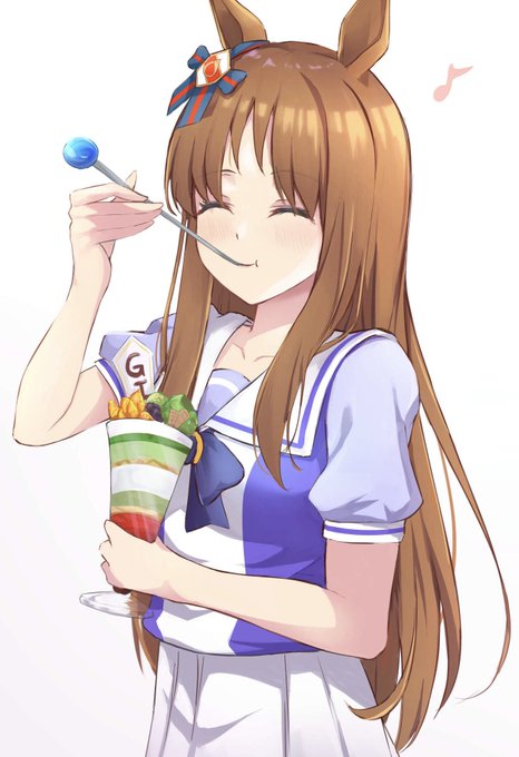 パフェを美味しそうに食べるグラスワンダーちゃん🥰
#ウマ娘 