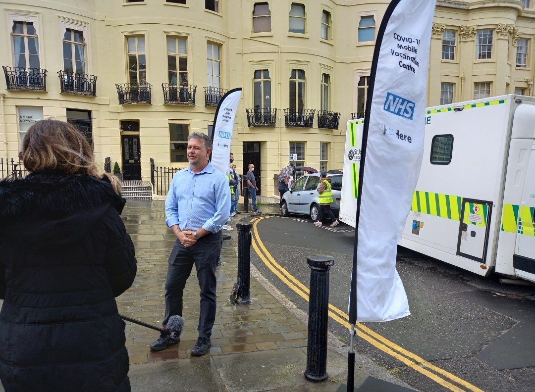 Dr Craig Milne talks to @bbcsoutheast and @JosieHannett at our Brunswick Square walk-in #COVIDVaccination site. Aged 18 or over? Come and #GrabAJab before 2:30! #maxthevax #vaccinate