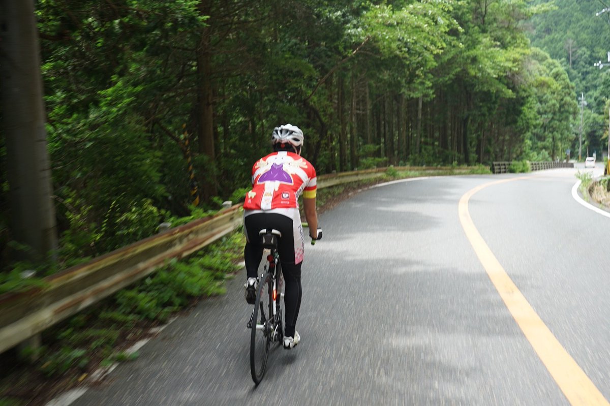 Hatuyun23's tweet photo. ロードバイクを乗り始めてもう7年‼🚴自転車を通して楽しいことも辛いことも色んな出逢いがありました。これからもこの自転車とたくさん走り続けたいです🥰🥰

#ロードバイク乗りと繋がりたい
#サイクリング
#trek https://t.co/KG5uEmZugf