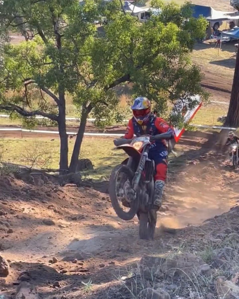 tobyprice87's tweet image. Epic day away with the boys riding the Transmoto #8Hour 🤘🏼 Felt good to be back on the bike, around the 6 hour mark I started to hit a wall, probably asking a bit too much after 6 months off 😂  Anyway, good times rolling around with this crew!