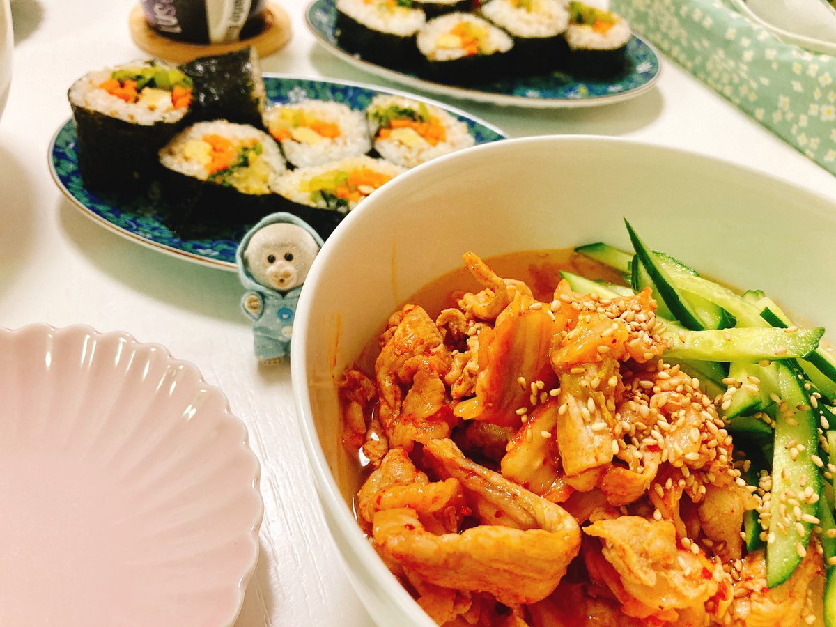zldmtu's tweet photo. クリケットでフル〜ツサンド食べて家で韓国冷麺とキンパ作った日曜日 https://t.co/XGmERFI6zq