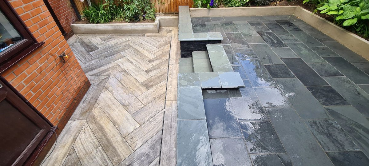 ProjectLandsca3's tweet image. A small garden transformation completed over the last couple of weeks. Products included @MarshallsGroup Casarta Slate, with Symphony Plus Planks. The wall and steps consisted of Dry Stack Nero Quartzite with Bullnose Slate capping. 

#garden #home #burystedmunds #thurston