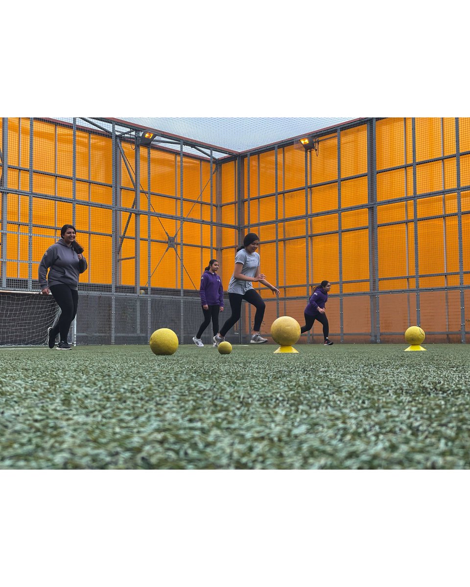 1VoiceBlackburn's tweet photo. Dodge it or catch it! 👌
The WEGs were in full competition mode this morning for the dodgeball tournament!
#sport #fun #competition #dodgeball #winorlose #itsallfun #inspire #motivate #health #fitness @ActiveLancs @StreetGamesNor1 https://t.co/D0f1mSJI2C