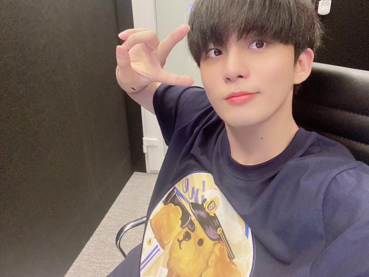 QsPijeon's tweet photo. cute :(

#ATEEZ #에이티즈 https://t.co/SEol9VB1Lg
