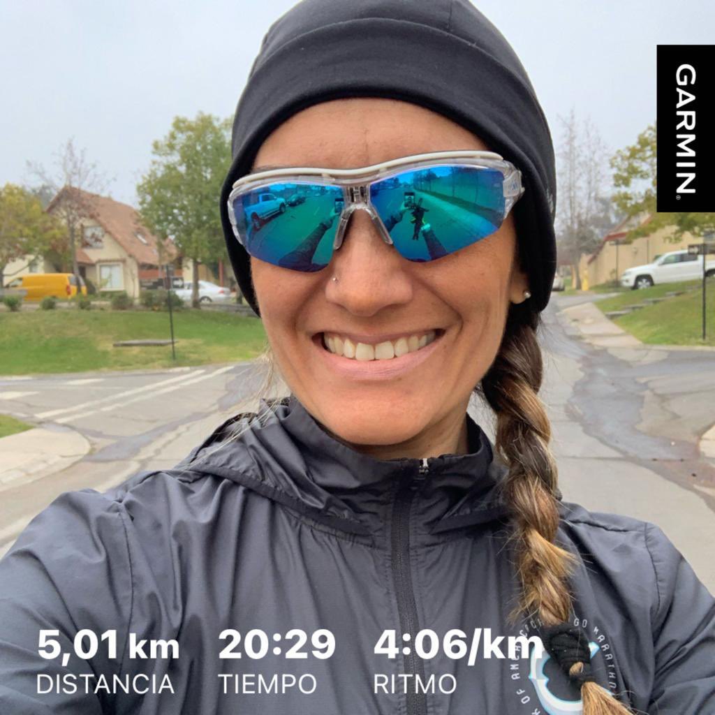 patynavarrof's tweet photo. Entrenar puede doler, pero no hacerlo duele mucho más. 
No siempre saldrá como quisieras, pero al menos lo intentaste. Vamos x otra semana. Próximo sábado control de 30 kms 💪😜 https://t.co/AUdj4yCrpR