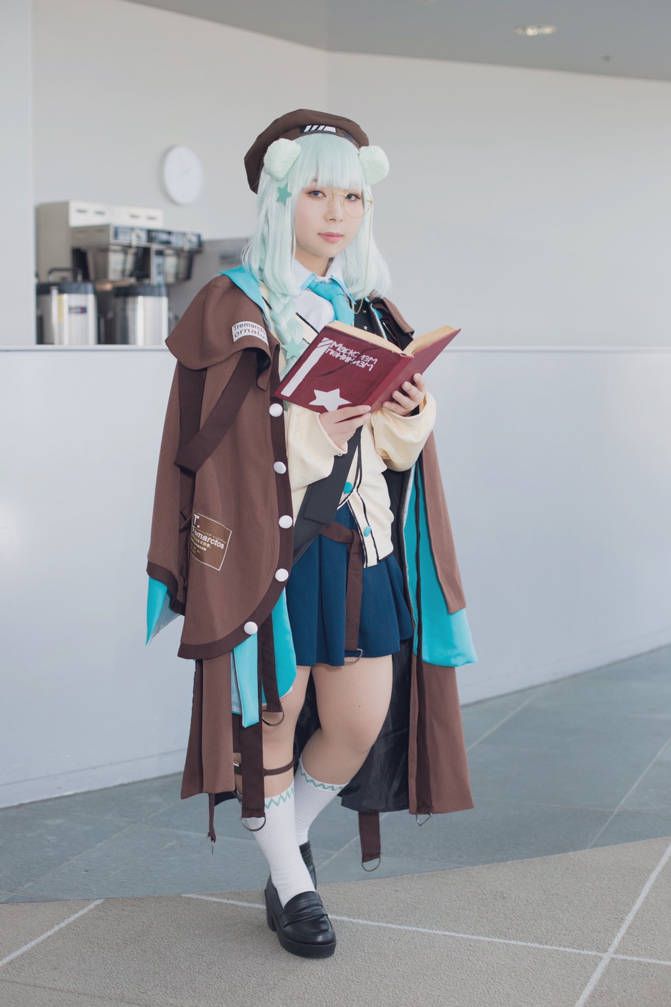真理 イースチナ すわら アークナイツ コスプレ文学少女 ロール