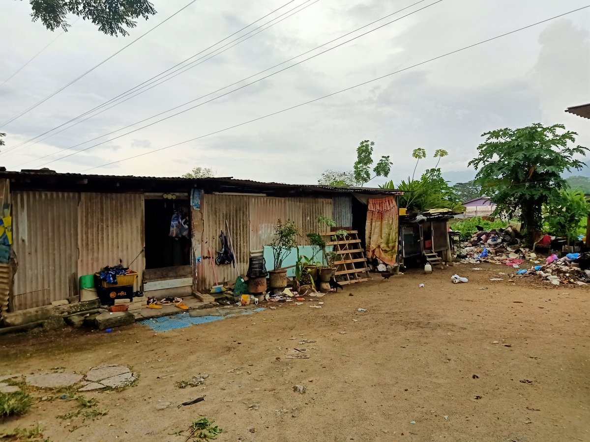 rumah setinggan in english