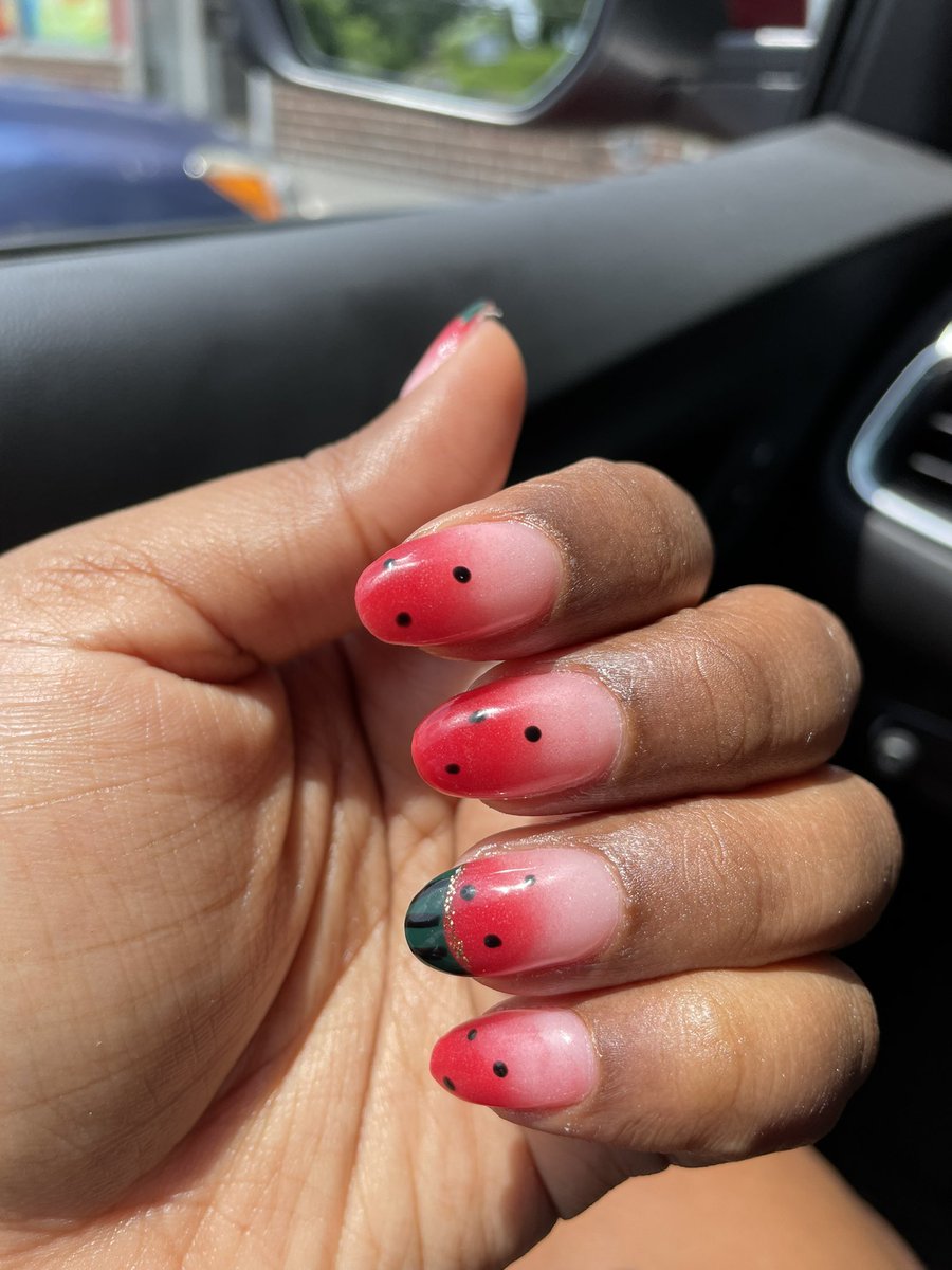 cwhirlpool's tweet photo. Summer ๐๐พ ainโt ๐๐พ ready ๐๐พ for ๐๐พ me! #watermelonsummer #shebeenready https://t.co/Jq3yXvhjGm