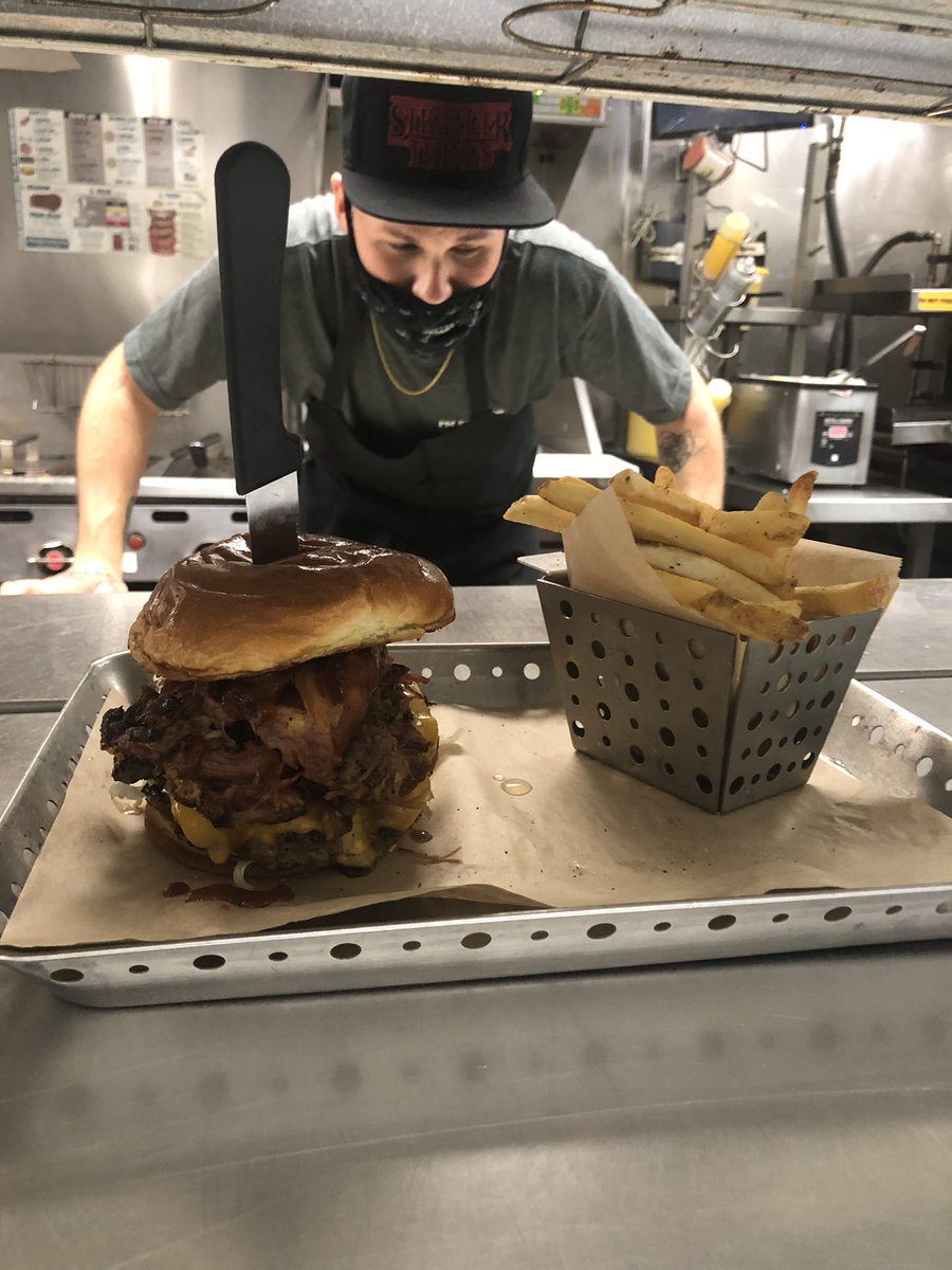 Rusty Shannon (@irishrshannon) on Twitter photo Not on bingo but Jeff asks you, “Who’s the Boss?” <a href="/Chilis/">Chili's Grill & Bar</a> <a href="/mandahale/">Amanda Hale Torrence</a> Not on bingo but Jeff asks you, “Who’s the Boss?” <a href="/Chilis/">Chili's Grill & Bar</a> <a href="/mandahale/">Amanda Hale Torrence</a>