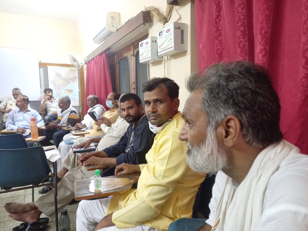bachneshpalPal's tweet photo. आज @SwarajIndiaUP की बैठक मुंशी पुलिया लखनऊ में हुई, जिसमें आगामी यूपी चुनाव पर चर्चा हुई! https://t.co/8i9NZnHOoj