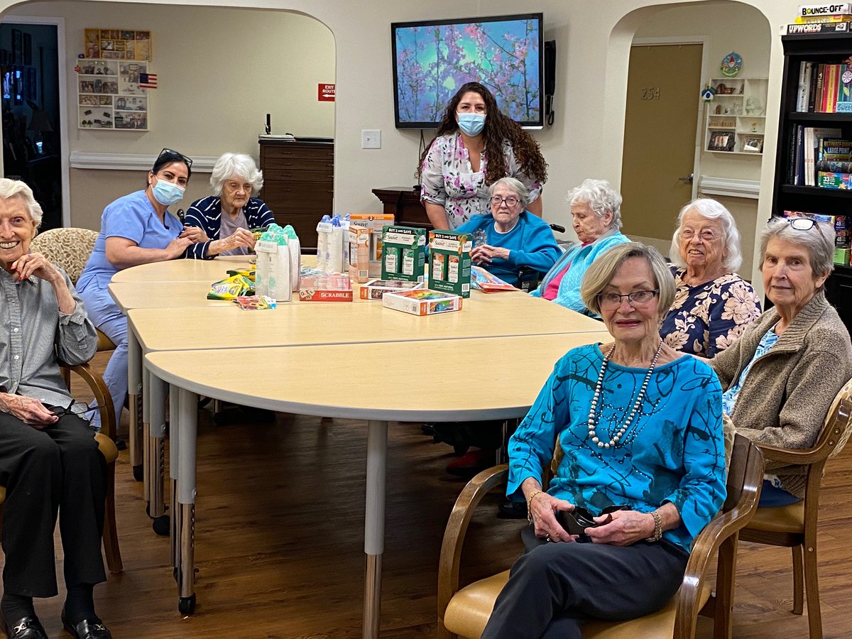 For the past month, T1384 dedicated their time and helped donate items to the Rosewood Retirement Living Center. It was great meeting new people and giving back to the community. 🎯 <a href="/Isabel_DiazTGT/">Isabel Diaz</a> <a href="/YeseniaTARGET/">Yesenia</a> @lizfromtarget <a href="/Cinn1384/">Cinthya Ramirez</a> <a href="/ava_anderson28/">VogueVisions</a> <a href="/GaradaVilla/">Garada Villa</a>