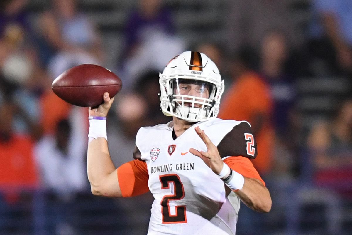 After a great conversation with <a href="/CoachLoefflerBG/">Scot Loeffler</a> I am blessed &amp; humbled to announce I have received my first OFFER to <a href="/BG_Football/">BGSU Football</a> <a href="/CoachMaxWarner/">Max Warner</a> <a href="/dfhsfootball/">Dutch Fork Football</a> #AyZiggy #GoFalcons 🦾🏈🎯