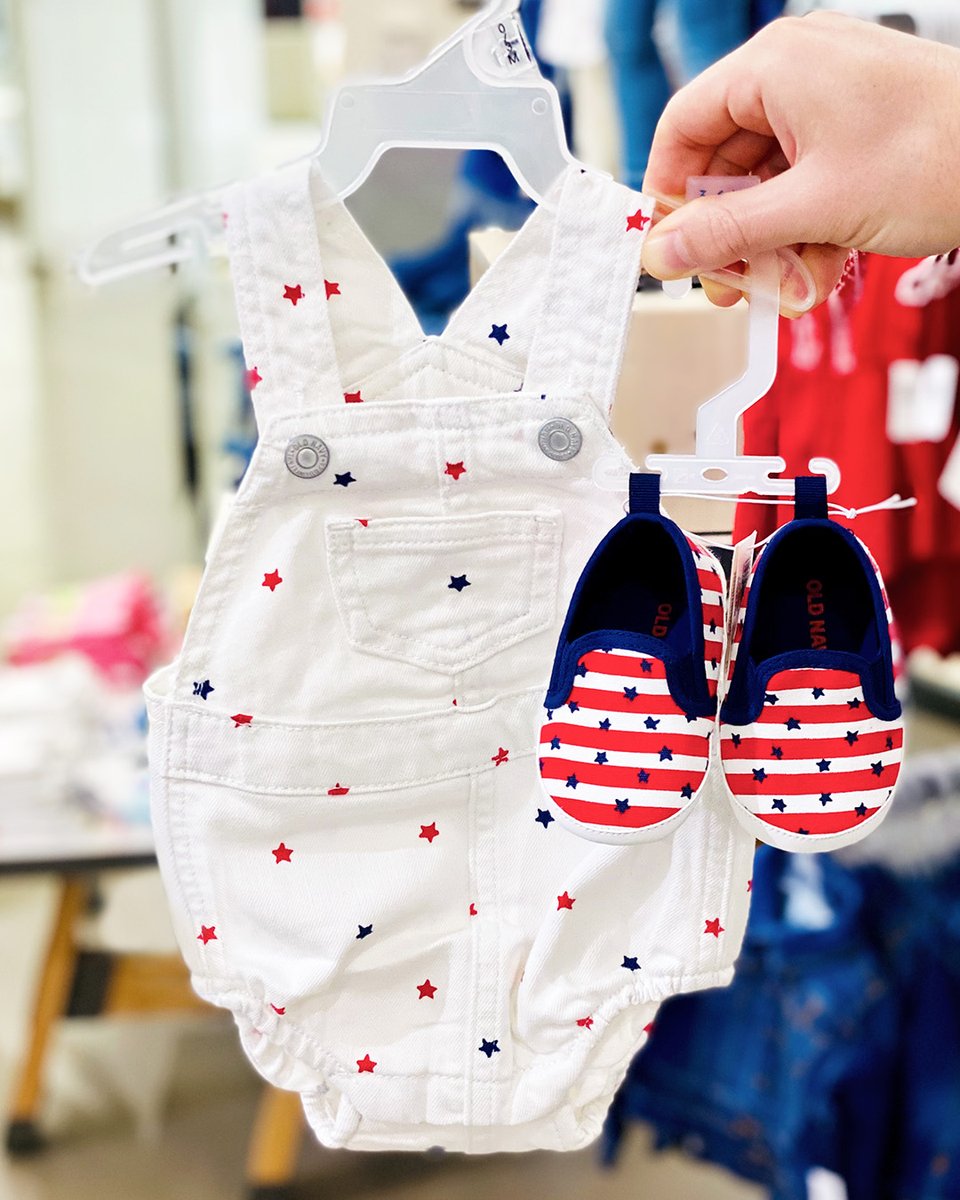 tiny outfit, biiiiiiig life-of-the-party energy 🌟 #spottedinoldnavy