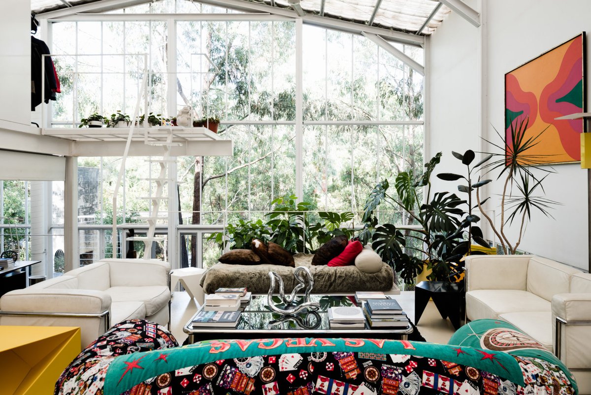 Friends of Friends tweet media