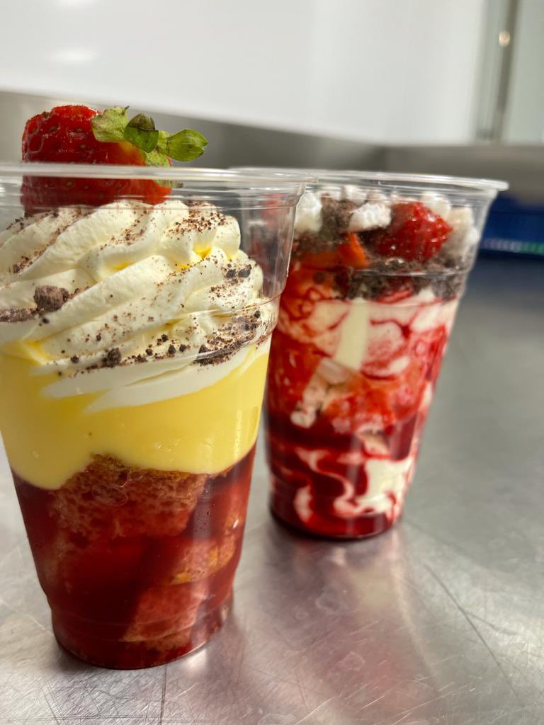 Well done to our chefs and all at #TeamFitzers @fitzers_catering for catering to 1800 people yesterday at one of Ireland’s first trial events! What a day for Irish Sport and Hospitality!🐎🤩☀️

<a href="/curraghrace/">The Curragh Racecourse</a> <a href="/HRIRacing/">Horse Racing Ireland</a> <a href="/DubaiDutyFree/">Dubai Duty Free</a> 

#racing #celebration #dubaiduty