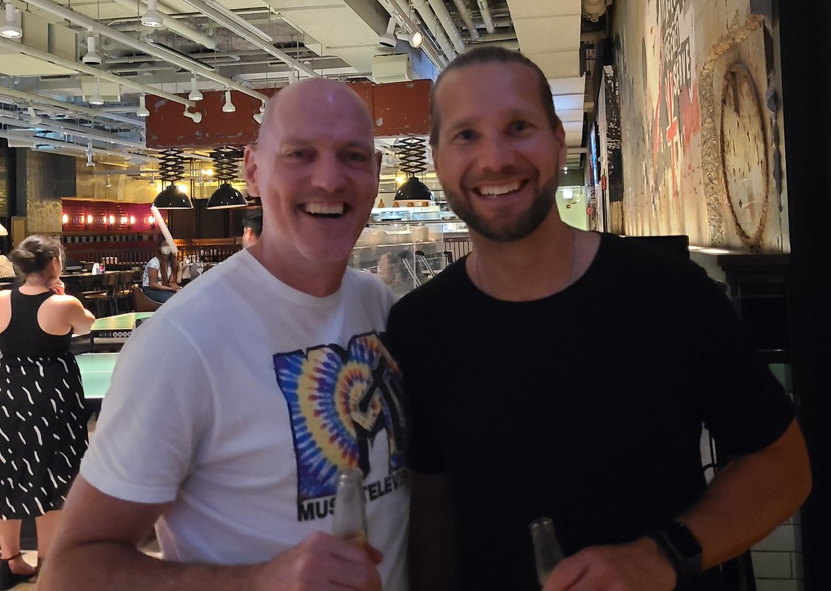 DJ_OuttaControl's tweet image. Some people come and go in this industry and then there are some that are resilient and have longevity!!!
So Good Catching up with @DJSteveSmooth last night @AceBounce just chatting about music and what we did over the last year that we agree did not actually exist...LOL