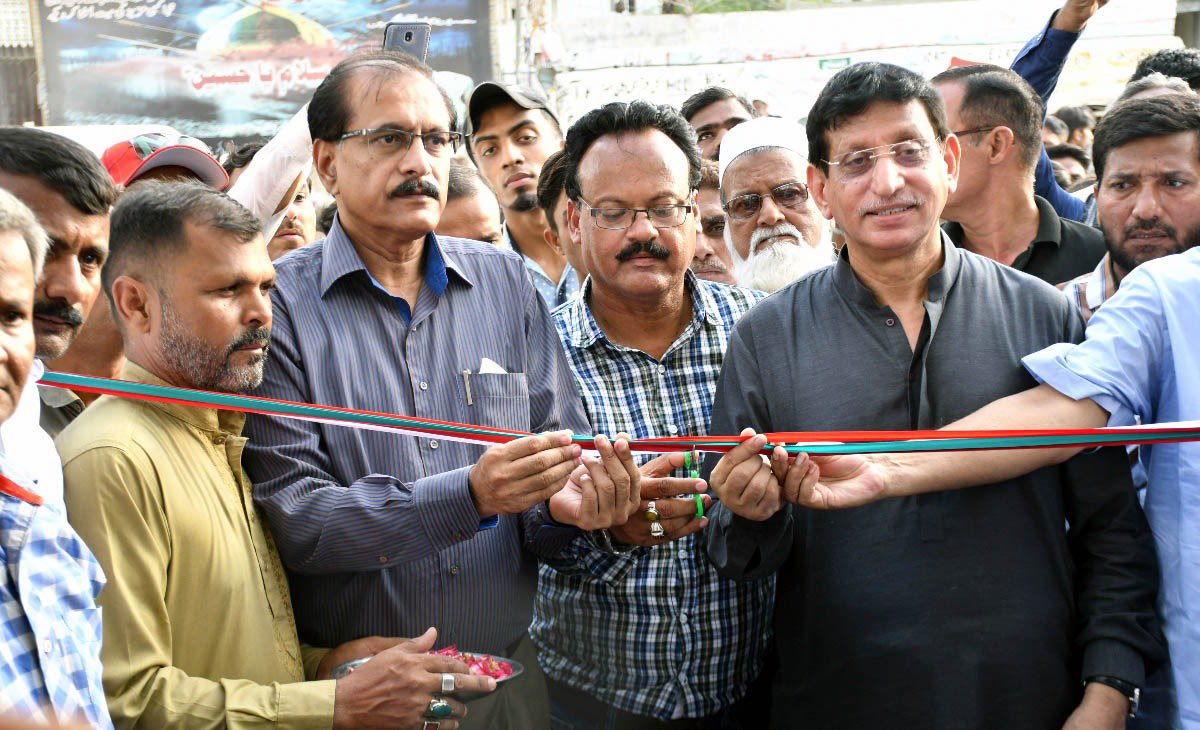 SyedAminulHaque's tweet photo. Inauguration of KKF Centre in Orangi Town, which will manage ambulances &amp; funeral buses, in order to cater the people of Orangi in emergencies, that too at a nominal price.

InshAllah, our goal is to spread KKF services throughout Pakistan. #NA251 https://t.co/SHeLAXGtyv