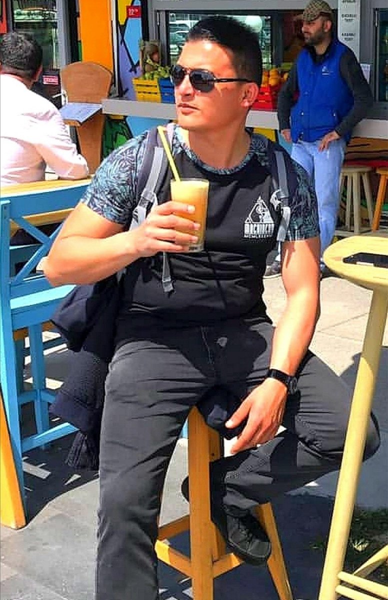 sevdiğin bir fotoyu yoruma bırak