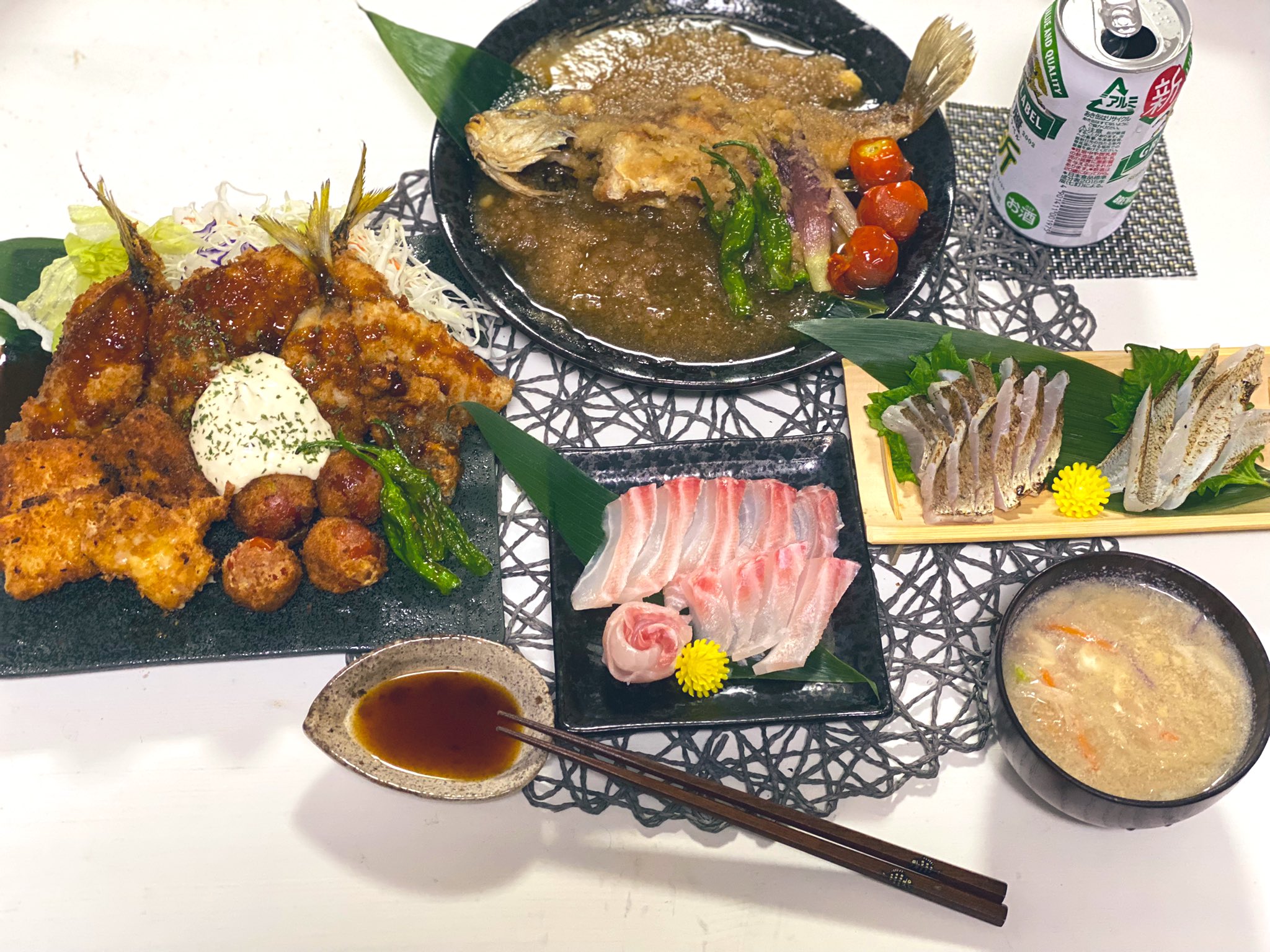 枯渇ちゃん 晩酌 あかん腹パン 昨日のアジはアジフライに ついでに大好きチーズとトマト ワサのハラモもフライに イシモチが2本釣れたから揚げ浸しと焼き霜で刺身 シロギスも焼き霜のお刺身 ワサの腹身のお刺身と 余ったお野菜とフライの卵でお