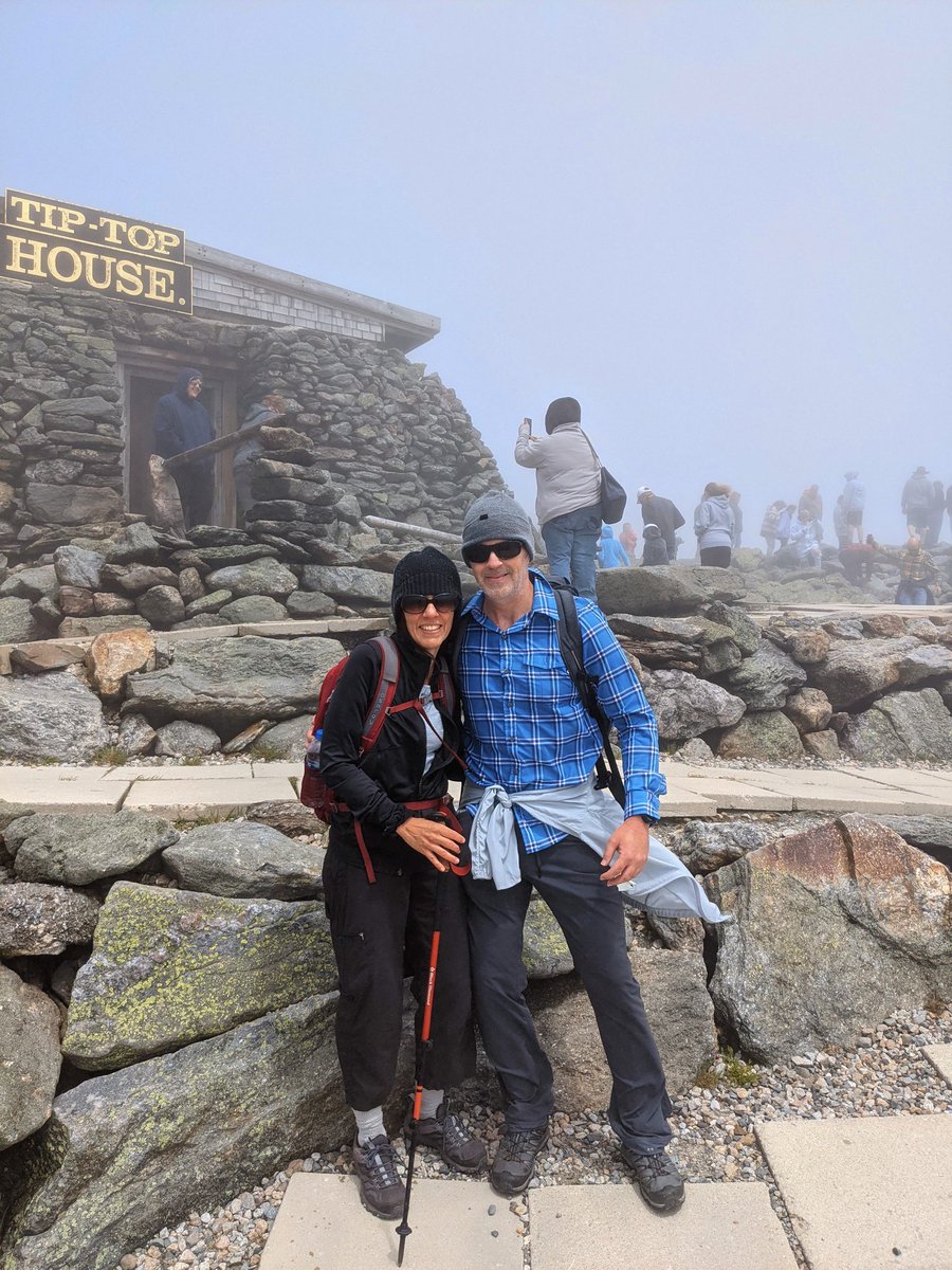OCValor's tweet image. Our first hiker (my wife) to complete summit for a Vet.  Climbed 6200 feet and in process raised funds for a Veteran's 6 month old child in need. #Veterans #coastguard