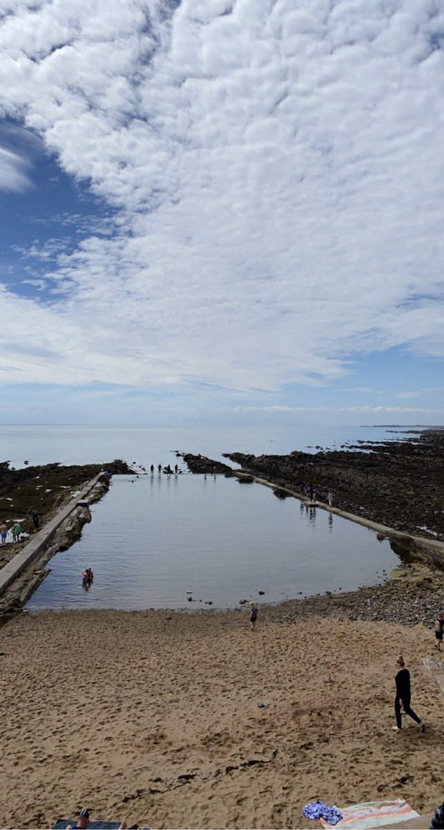 jjl_jjl's tweet image. #infinitypool #pittenweem #bathingpool #athomeheisatourist #travel #Fife #Scotland #fishinglife #fishingboat #PictureThis #youcouldlivehere #beach #outdoor #sundayvibes #summertime