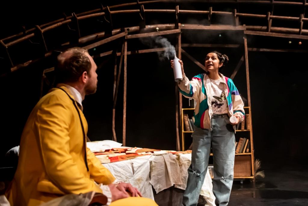 “an astonishing ensemble of six actors, whose craftsmanship and energy matches the electricity of Churchill’s words“

🌟🌟🌟🌟🌟

BAD DAYS AND ODD NIGHTS

Greenwich Theatre

REVIEW : bit.ly/SITS_BadDaysOd…

📷 <a href="/lidiacrisafulli/">lidia crisafulli</a>