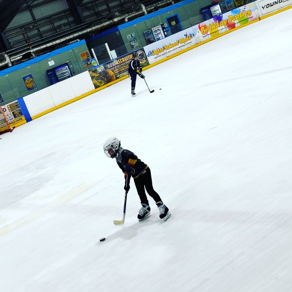 Pop and Harrison passed their grade 2 at ice hockey 🏒 Super proud of them both 🌟❤️🌟💙#icepalace #hockeyexcellence @Farnworth2W @Farnworth3OG @GoodwinPrincess