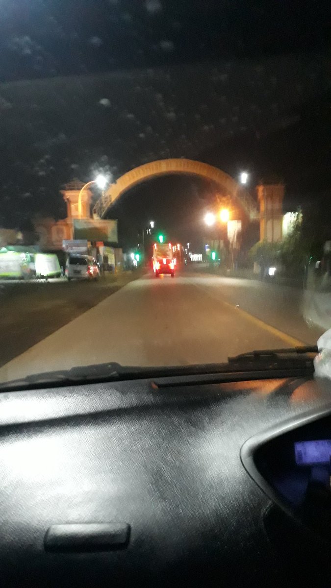 Ti33823352's tweet photo. Cilacap...swing https://t.co/aWrD7sMUQr