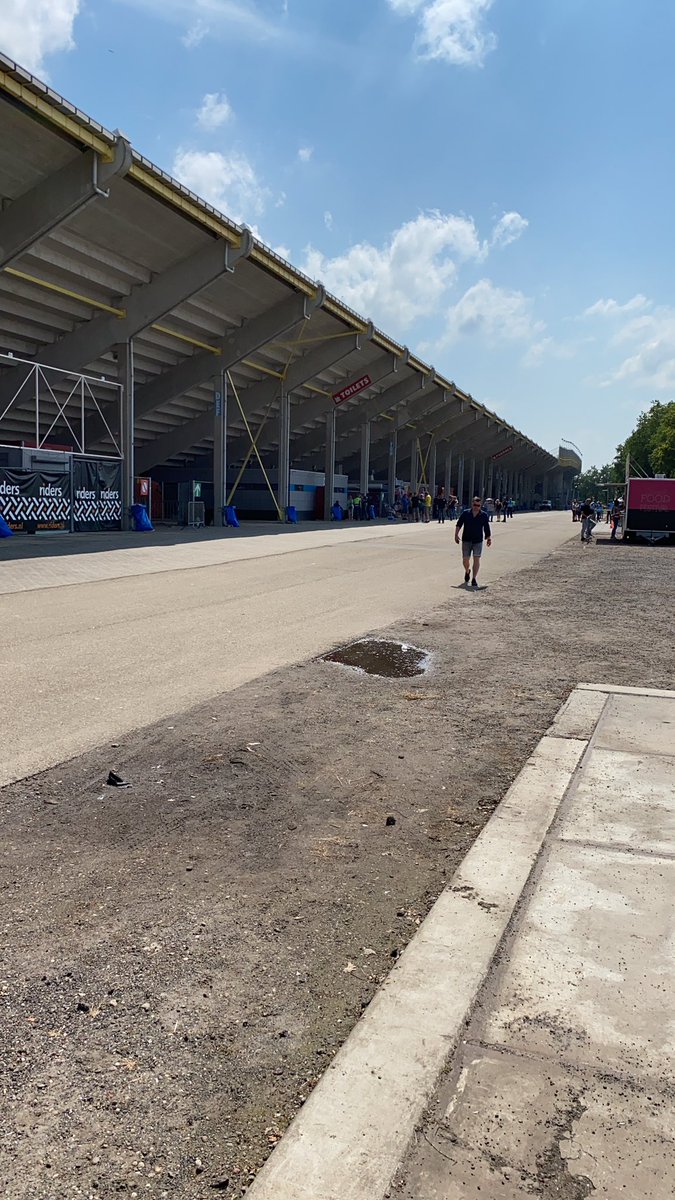 Dit was dan de TT-Assen. Anders dan anders. Beetje vreemd. #tt #Assen <a href="/RTVDrenthe/">RTV Drenthe</a>
