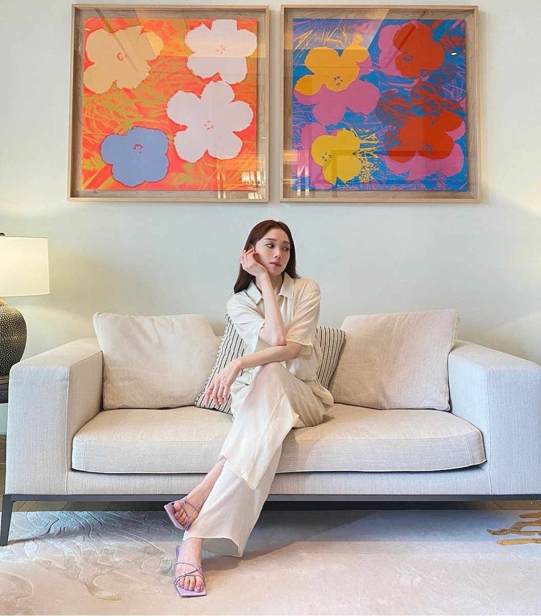 schyle_'s tweet photo. ㅤㅤㅤㅤ

                       — allyre posted.
                      🕰 Jun 22 | | 4:55 pm
                      📍Louviere Estate, 
           Valle Verde III, Pasig City
                      📩 tamang pose after maghugas ng plates 

                                     ㅤㅤ https://t.co/MPSBhvzFl9