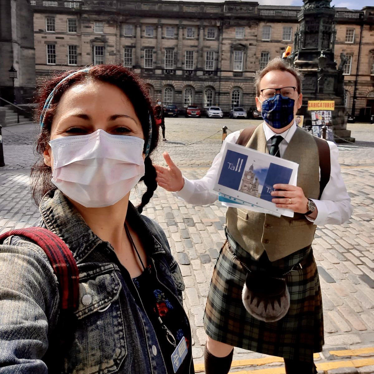 EdinSTGAGuides's tweet photo. Two of our Tall Tales Walking Tours guides, Sarah and Paul, ready to greet today’s visitors on a beautiful sunny day in #Edinburgh’s historic #RoyalMile @STGAGuides @EdinburghWH @VisitScotland @edinspotlight @EdinburghLive_ @edinburgh #foreveredinburgh #scotland #guidedtours https://t.co/dlpxO0oubf