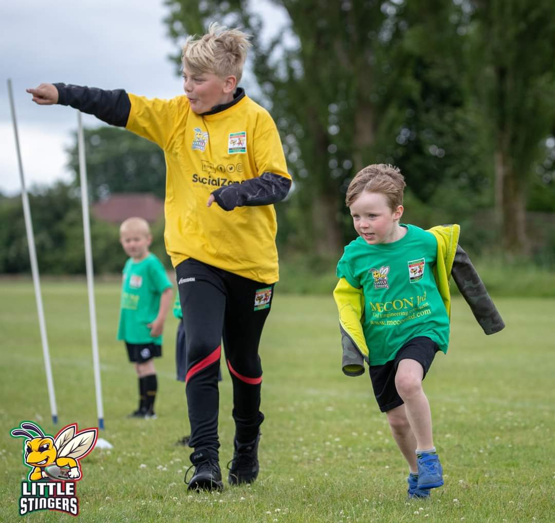 Coach Callum helping with the reception age at Little Stingers. Loving life 💚❤ <a href="/hfharl/">Halton Farnworth Hornets</a> <a href="/MoorfieldSports/">Moorfield Sports</a> <a href="/lynchsportsacc/">Lynch Sports Accelerator</a>