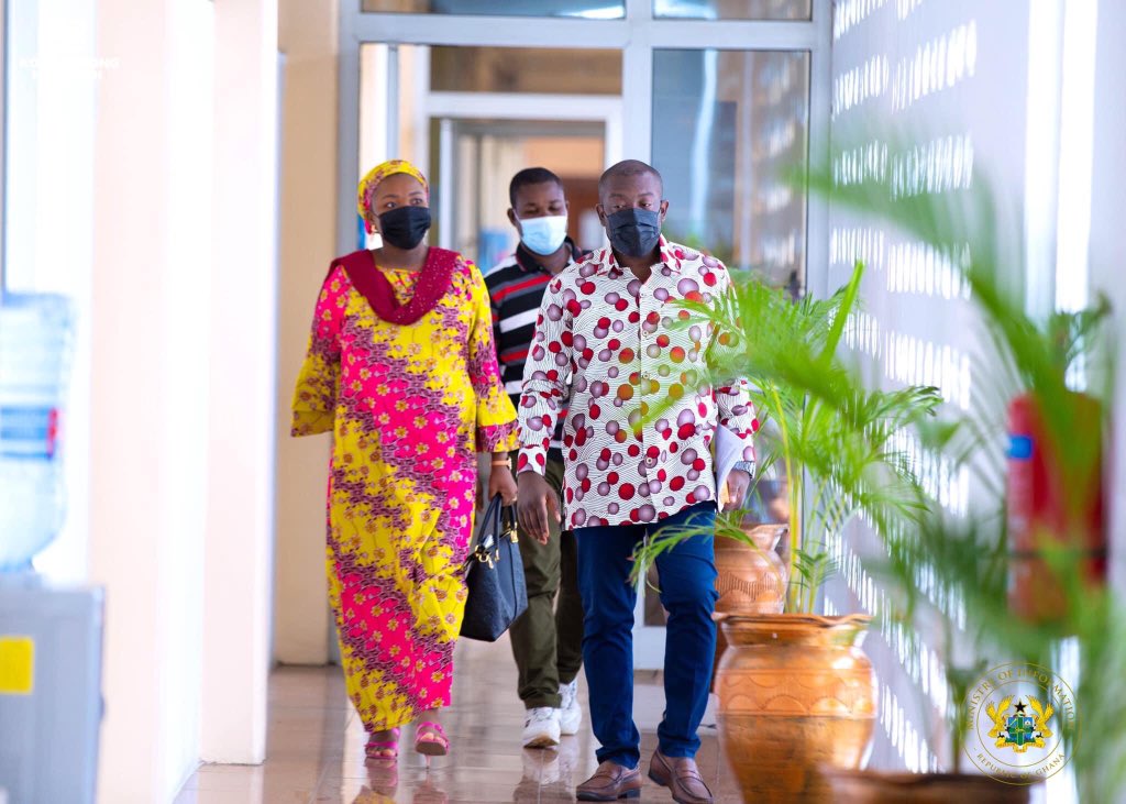 Fatimatu_A's tweet photo. This morning, Minister for Works &amp; Housing, Hon. Asenso-Boakye joined us to deliver updates on

1. 2021 National Flood Control Programme

2. Govt’s plan to ensure housing for all through the National Affordable Housing programme

3. Status of work on Ghana's sea defence programme https://t.co/xzuXXEBVxi