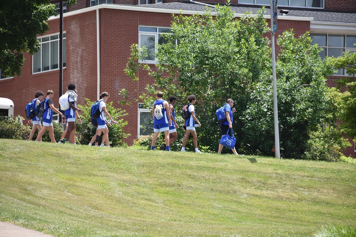 BrevardBball's tweet photo. 2 days.
6 games.
A lot of playing
A lot of learning
Thank you to @MarsHillU and @MarsHill_MBB for hosting team camp this weekend.
Special shout out @ABiggerstaff42 for coordinating the details.
We appreciated the opportunity to participate!
#learngrowimprove
#summersessions https://t.co/fBSHQejnhl