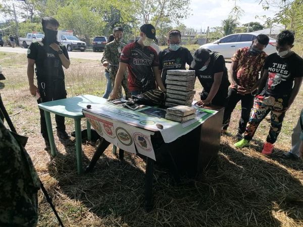 totofabros's tweet photo. 1.2M halaga ng bloke ng marijuana nasabat ng mga otoridad sa bayan ng Quezon, Isabela 
@UNTVNewsRescue 
@RadyoLaVerdad https://t.co/Tept1Y1CEn