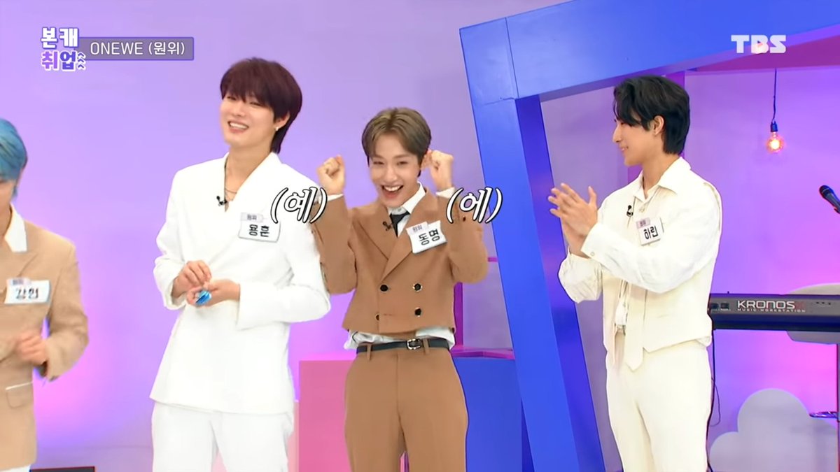 <a href="/factinstar/">팩트인스타 Fact iN Star</a> 노래랑 건반도 기똥차게 잘하는 햇살 동명이 상황극이 처음이라 떨려하는게 너무 귀여웠고 최애곡 순위 정답 나오기 전에 눈 땡글하게 있으면서 정답 기다리는 것도 귀엽고 정답 맞추고 신나하는 거 까지 진짜 너무 귀여운 강아지였음ㅠㅠ 손동명 귀여움이 지구 뚫고 나감💛
#팩트인스타_원위