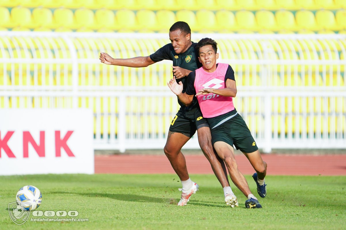 kda_fc's tweet image. 📸 Sesi latihan petang ini di Stadium Darul Aman, on and on!

#kdafc #pkp3