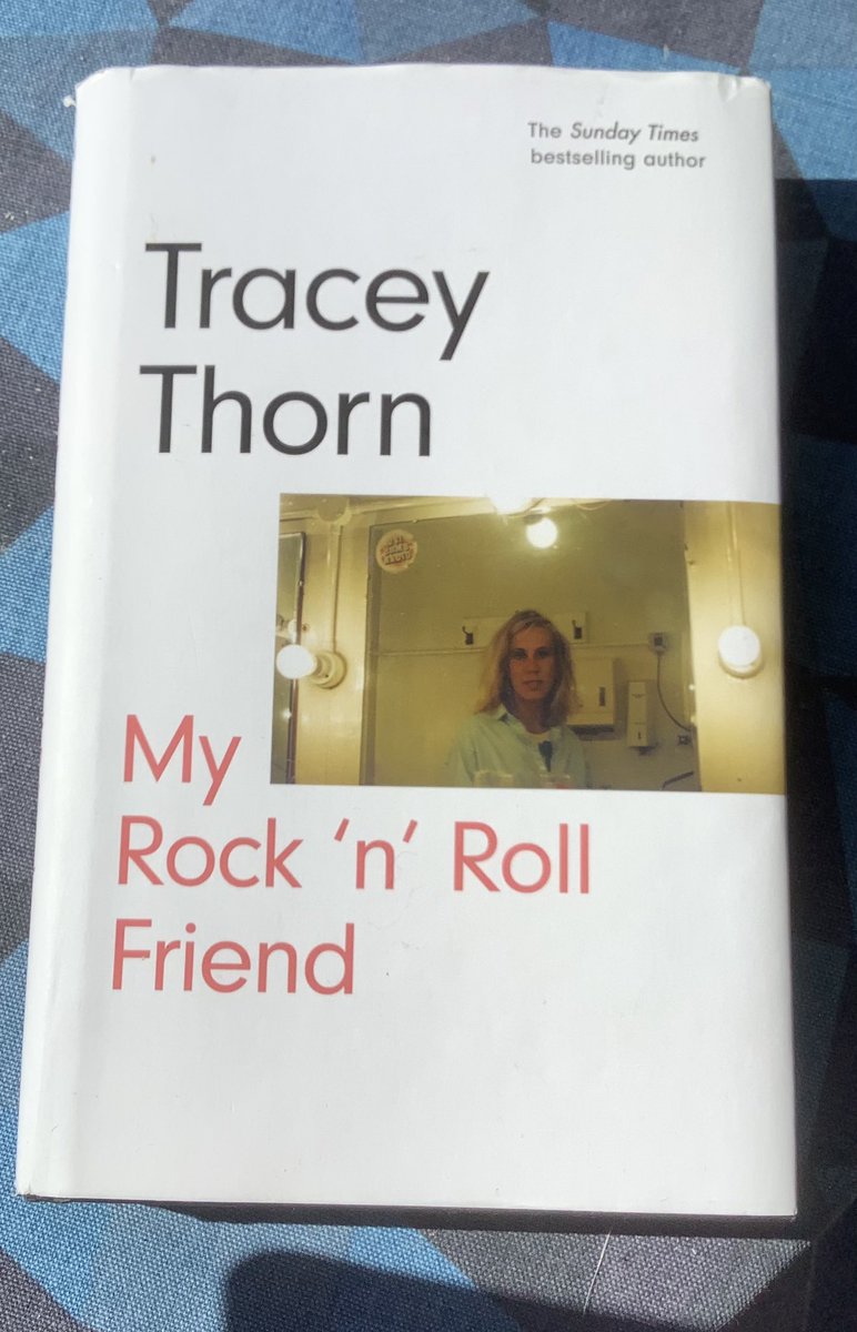 peckapunk's tweet photo. Redan tredje semesterdagen är första sommarboken utläst. Rekommenderas #mänläser #traceythorn #lindymorrison https://t.co/KL7Cq1g2Du