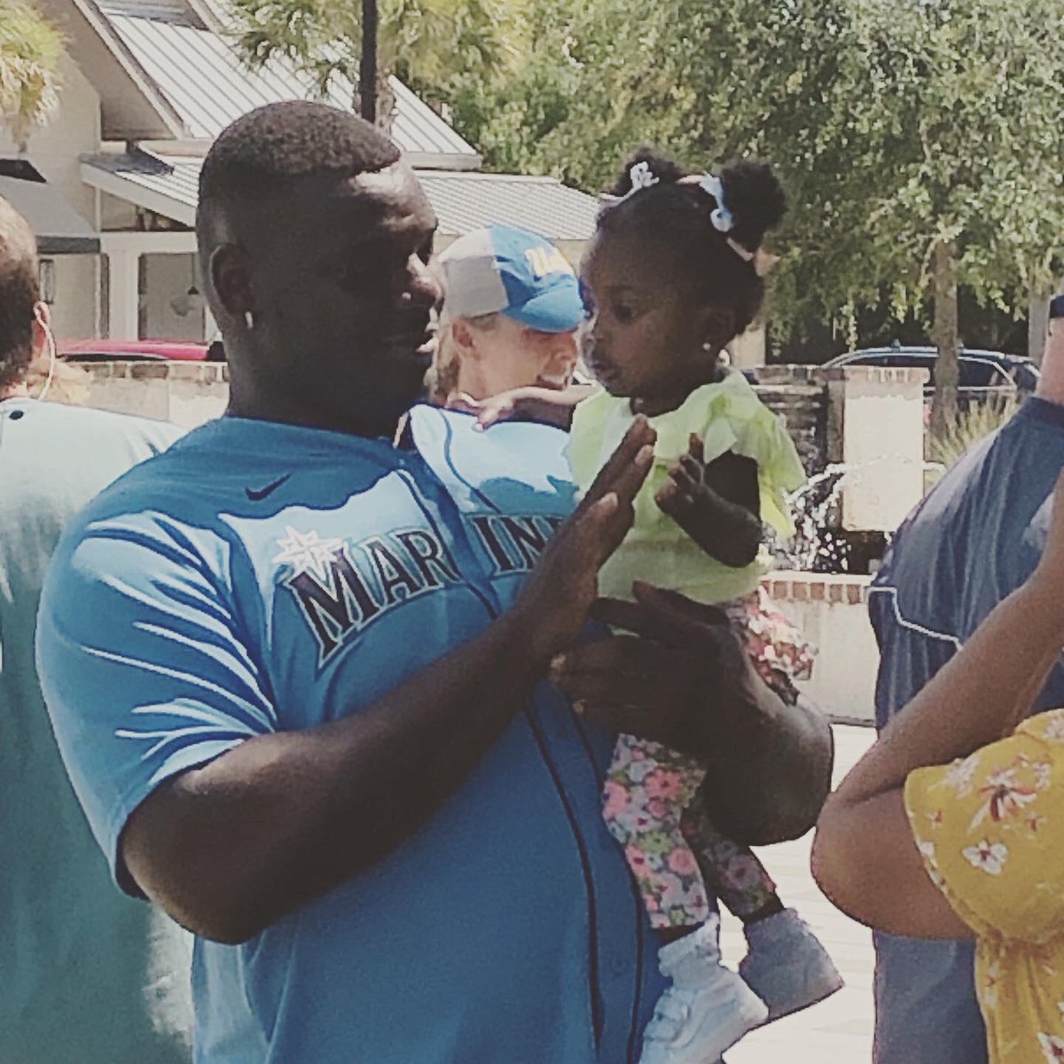 Murphy_McGuire's tweet photo. The 1st ever SOAR Day is officially in the 📚. Proud of @PoonaF_95 for wanting to put on such a wonderful event for his community of Hilton Head. Can’t wait until next year! 🙏 https://t.co/qJ0ZDo3edg