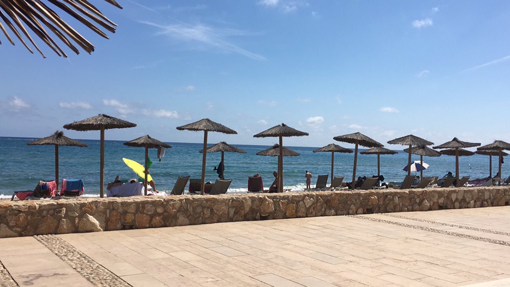 <a href="/ajAltafulla/">Ajuntament d'Altafulla</a> És lamentable que privatitzeu una part de la platja amb una superfície d’ús ja reduïda per els temporals i la pujada del nivell del mar 😔