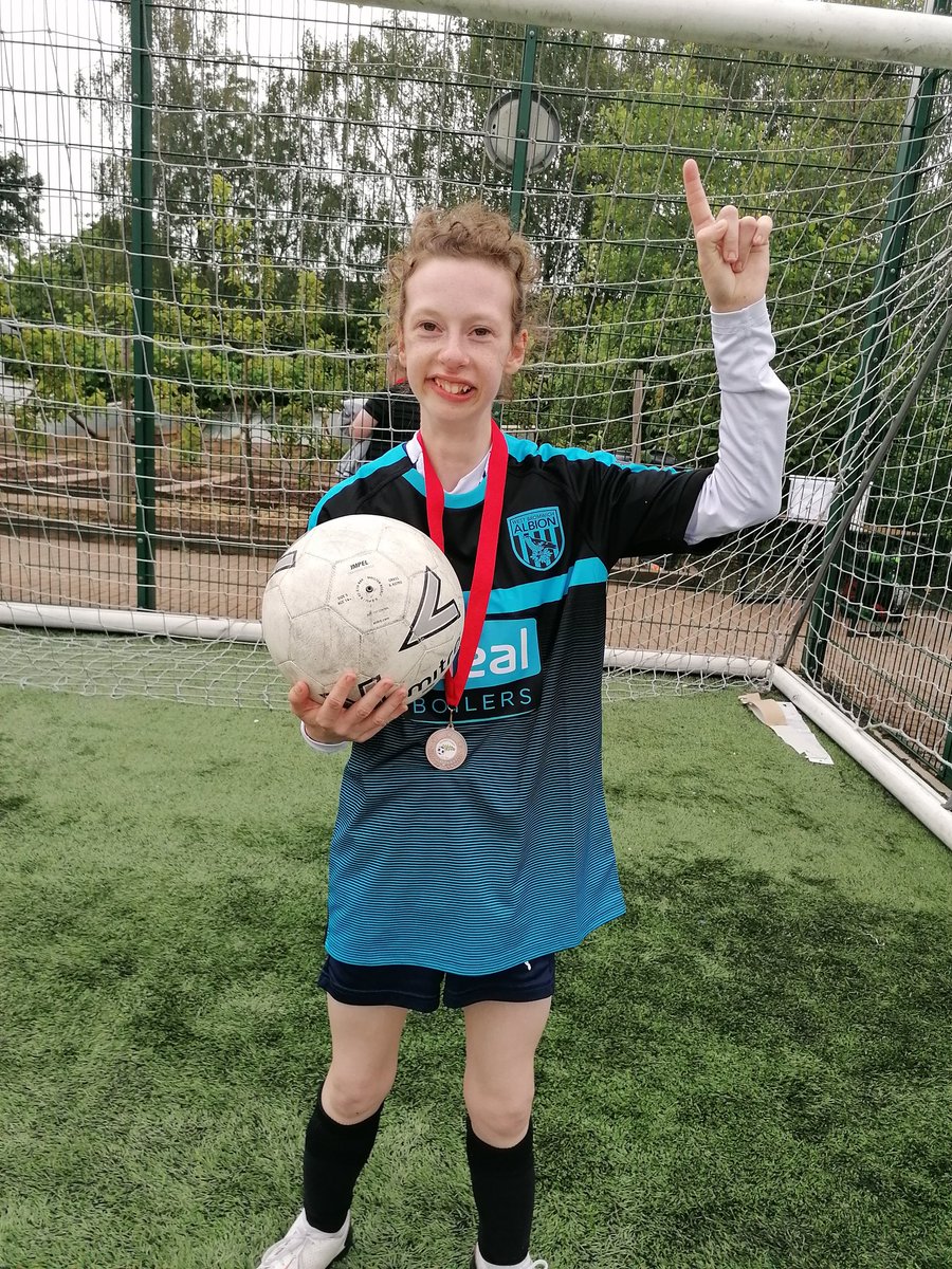 What a fantastic day of football. Lots of fantastic skill on show and a day full of goals, fun and laughter💚💛⚽ #FootballForAll #PanDisabilityFootball