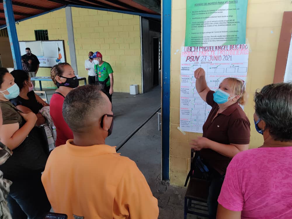 PsuvIribarrenVe's tweet photo. #ListosYa |🗳️Desde la UBCH Miguel Ángel Delgado, Parroquia Unión, iniciamos el Proceso de Postulación de Candidatos (as) del @PartidoPSUV, hecho inédito en la población Venezolana, Rumbo a las Primarias
@NicolasMaduro
@LuisJonasReyes
 @taniapsuv
#BatallaComunicacional200 https://t.co/Cfn0GvJVq4