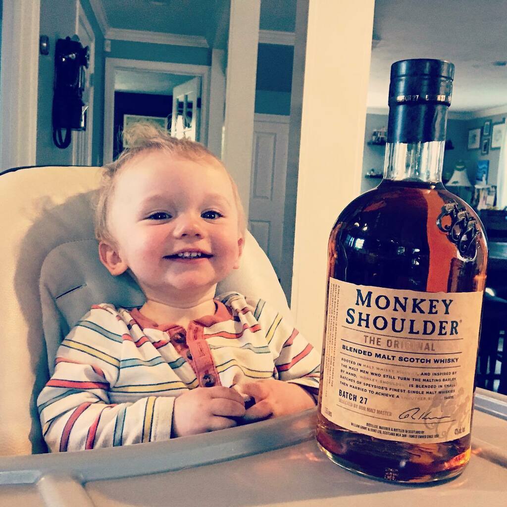 MDMondays's tweet photo. Now look at this bottle of Monkey Shoulder. One of my favorite blended budget scotch whiskies. Baby for scale. #whisky #whiskey #scotch #monkeyshoulder @monkeyshoulderus #baby #toddler #dram #blend #favorite #budget #happy #big https://t.co/OH6pjM2qOl https://t.co/UHchXFYirq