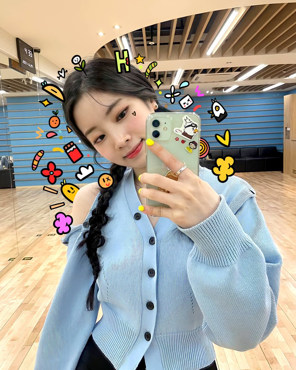 Toolkit04's tweet photo. 🍄⭐️🍓🍊⚡️💋 #DAHYUN #CHAEYOUNG https://t.co/aqQXoE6lJ9
