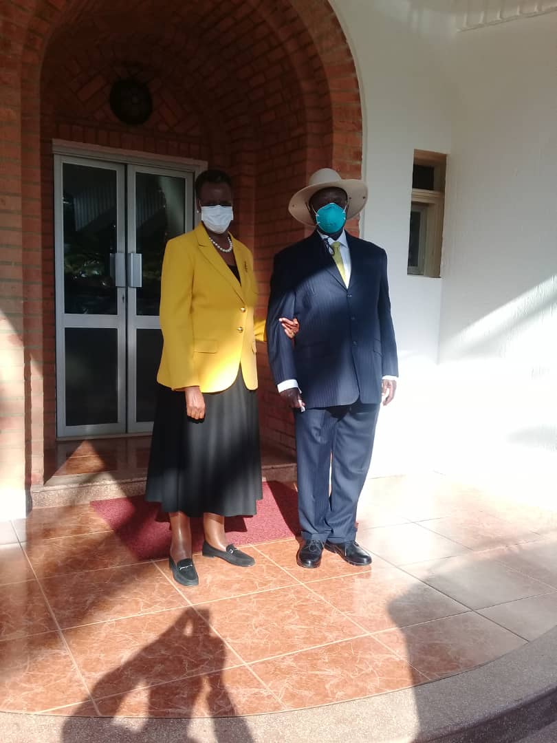 President Museveni arrives at World Health Summit Regional meeting with First Lady @JanetMuseveni.
#WHSKampala @Makerere @WorldHealthSmt #WHS2021  #WHSRMAfrica21 #M8Alliance