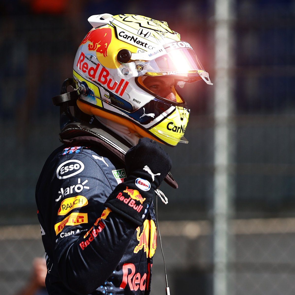 F1Tarihcesi's tweet photo. Şampiyonluk yolunda Max Vertsappen'den, Red Bull'un evinde çok önemli bir zafer.
🇦🇹#SyrianGP https://t.co/e7CUKL1WAw