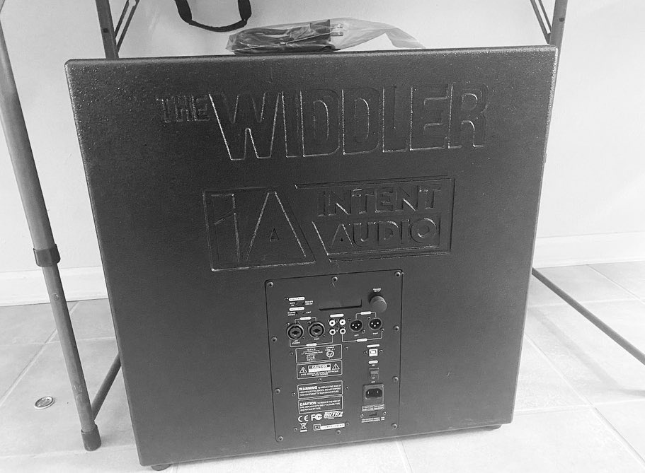 The_Widdler's tweet image. Dandie Doyle and the Intent Audio team worked together to get me this AMAZING engagement gift! I'm so greatful, happy and excited about this!
—
#TheWiddler #IntentAudio