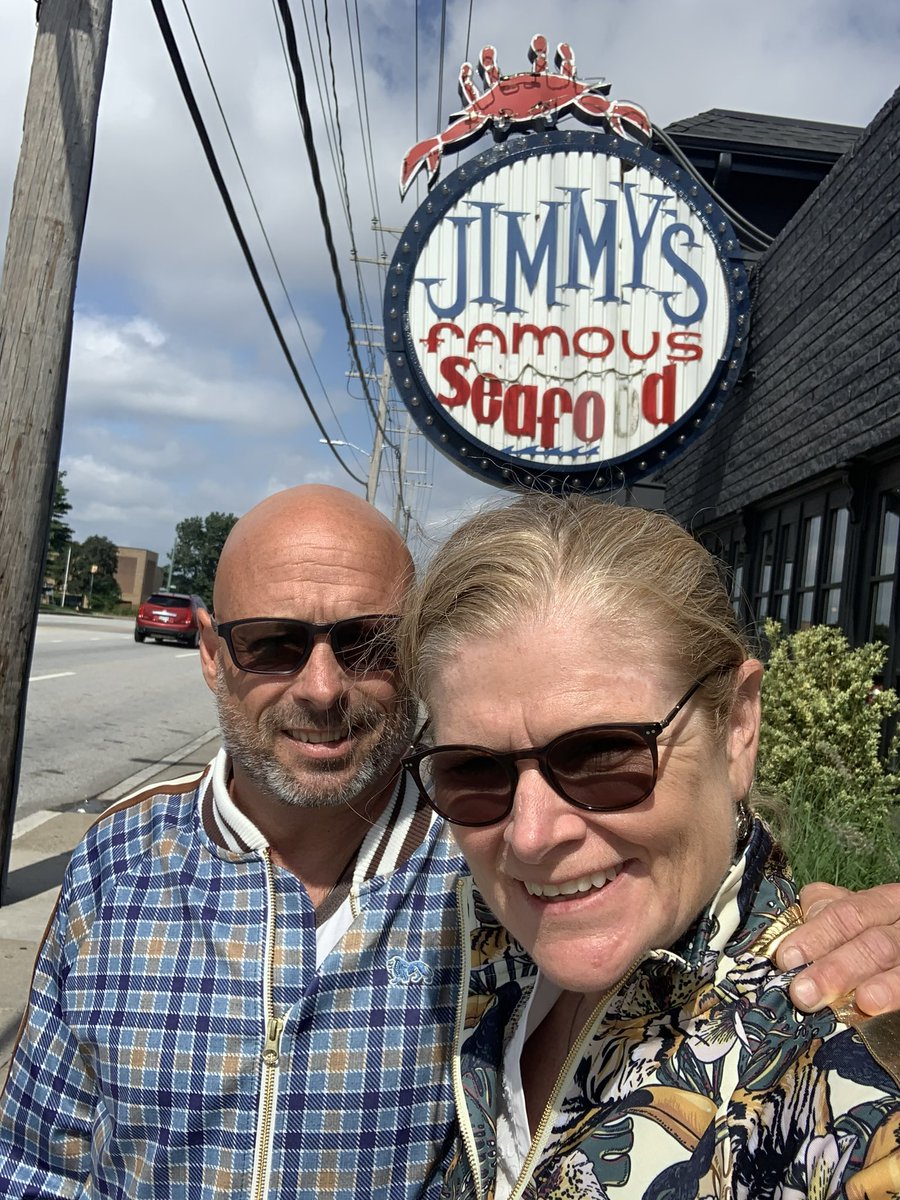 skom222's tweet photo. Beautiful day for #TracksuitSunday #redwhiteandbrew tour @JimmysSeafood https://t.co/93m8XfOs0T